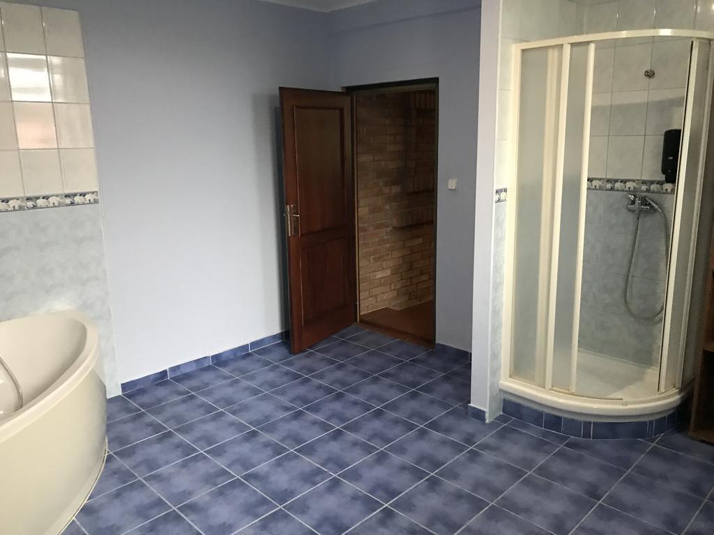 Batavya Penzion Topolcany Luaran gambar